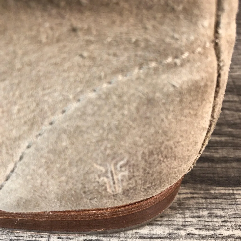 Frye Boots Mens Size 9.5 Beige Suede Chukka Ankle Leather Sole Dress Casual
